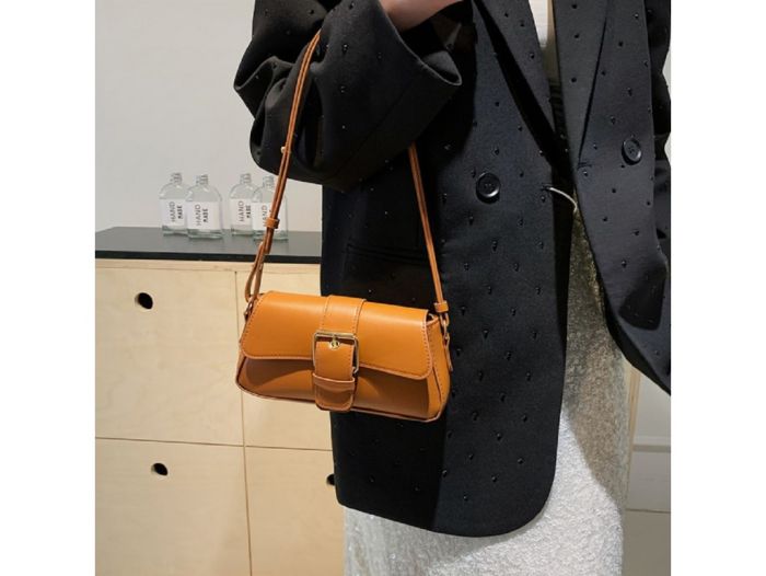 Кросбоди из эко-кожи со стильным замком Lilly P4-1588C коричневый