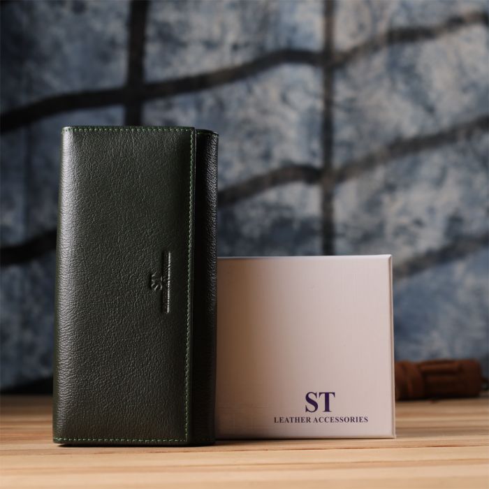 Стильний гаманець у два складення з натуральної шкіри ST Leather 23066 зелений