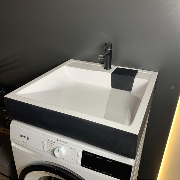 Умывальник на стиральную машину без перелива Adamant Washer New Black-White Glossy искусственный камень