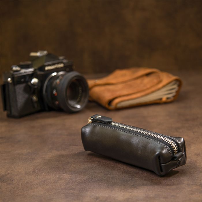 Кожаная ключница Grande Pelle 11387 черный