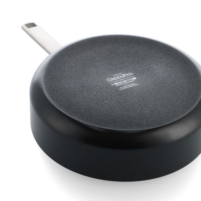 Сотейник з кришкою GreenPan Evolution 26 см 3,7 л з керамічним покриттям чорний (CC007086-001)
