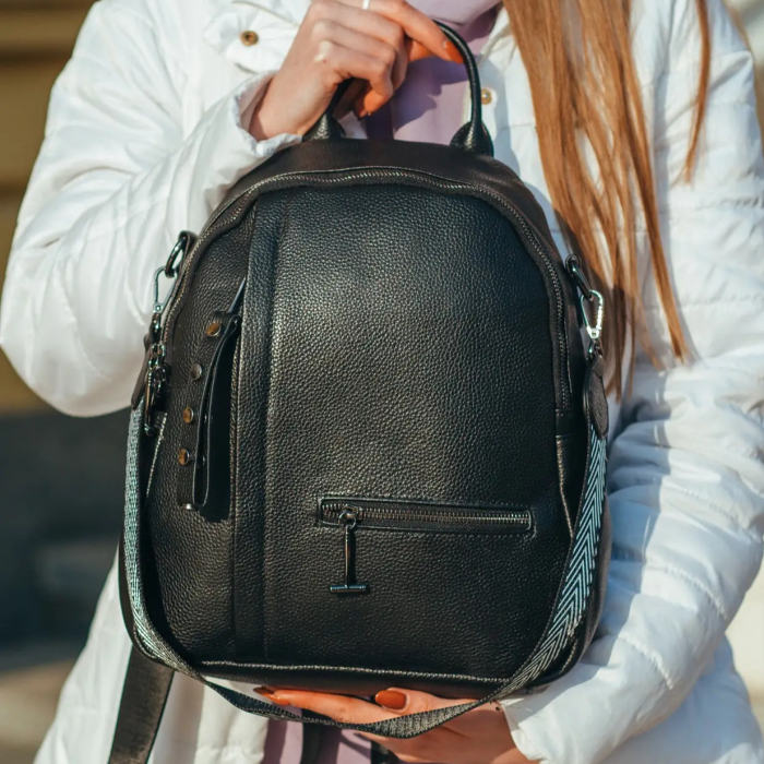 Жіночий шкіряний рюкзак міський чорний 73590 Tiding Bag