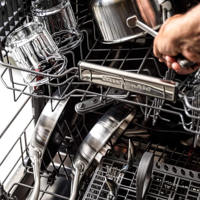 Ковш с крышкой KitchenAid MSS 20 см 3,1 л (CC003258-001)
