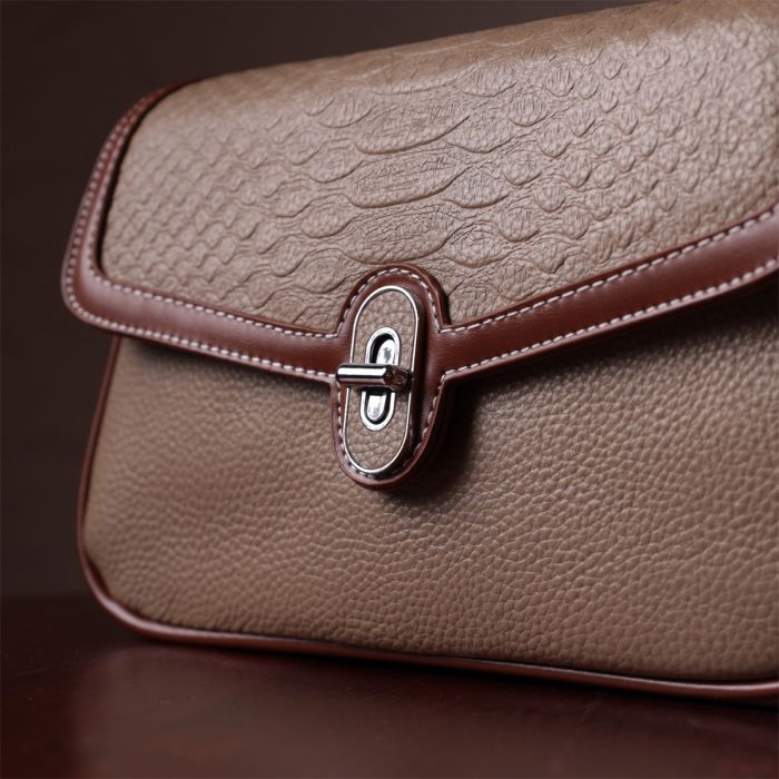 Стильна сумка жіноча з фактурним клапаном з натуральної шкіри Vintage 22620 бежева