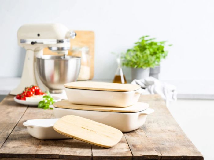 Форма для випічки з кришкою KitchenAid керамогранітна 31,2x18,8x7,2 см 1,9 л кремовий колір (CC006107-001)